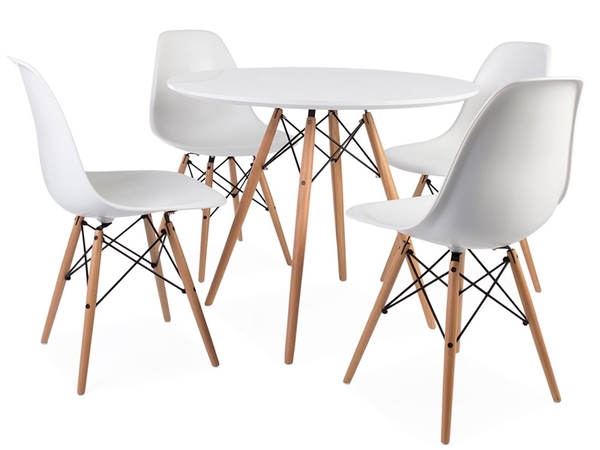 Eames Tisch WDW mit 4 Stühlen