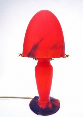Lola Leuchte rot rot. Höhe 38 cm. Jugendstil-Glaspaste - Lampen