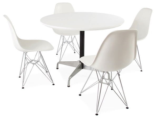 Tisch Eames Contract und 4 Stühlen